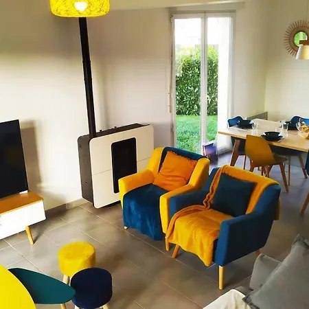 Agreable Maison Moderne, Entre Campagne Et !