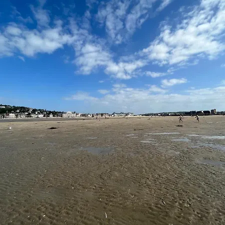 Agreable Maison Moderne, Entre Campagne Et ! בית נופש Dozulé