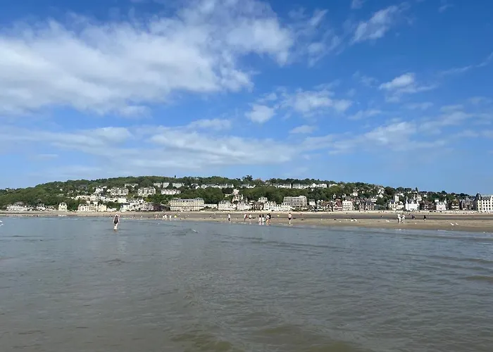 Agreable Maison Moderne, Entre Campagne Et ! Feriehus Dozulé